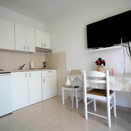 Nada Apartment *